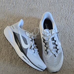 Nike White and Black Athletic Shoes